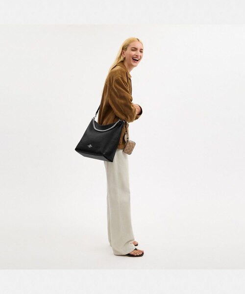 COACH ローレル ラージ ショルダー バッグ・ミラー チャーム アンドポーチ 公式】ローレル ラージ ショルダー バッグ・ミラー チャーム