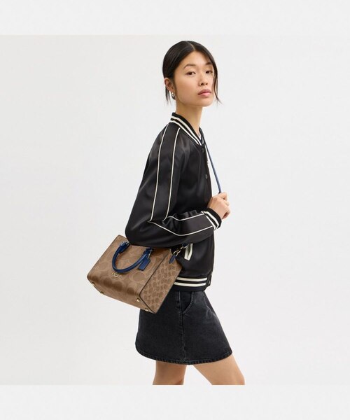 COACH マギー スモール トート・シグネチャー キャンバス COACH OUTLET｜【公式】マギー スモール トート バッグ