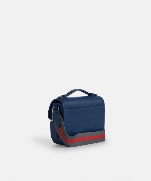 公式】レーサー クロスボディ バッグ・ヴァーシティ ストライプ