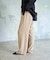 シルキードレープタックストレートパンツ