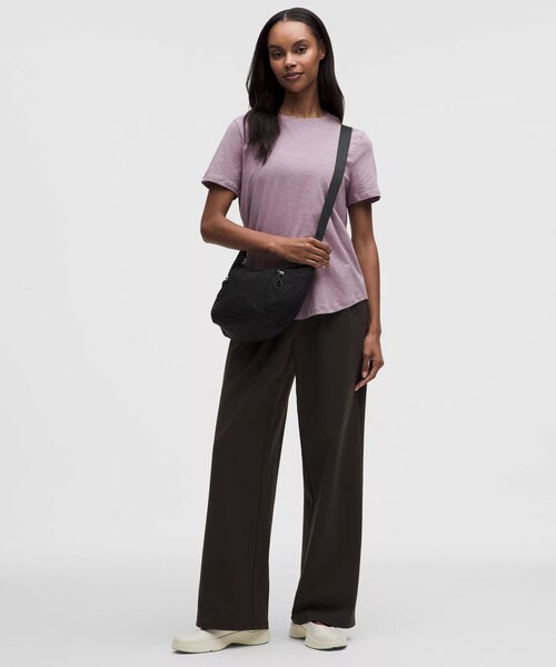 Lululemon ブラック スラウチー スリングバッグ 6L スラウチー スリングバッグ 6L｜ルルレモンのアウトレット通販｜三井