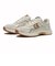 W33641　W GRANDPRO ELEEANA RUNNERS　IVORY/SUEDE　696271-0001