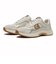 W33641　W GRANDPRO ELEEANA RUNNERS　IVORY/SUEDE　696271-0001