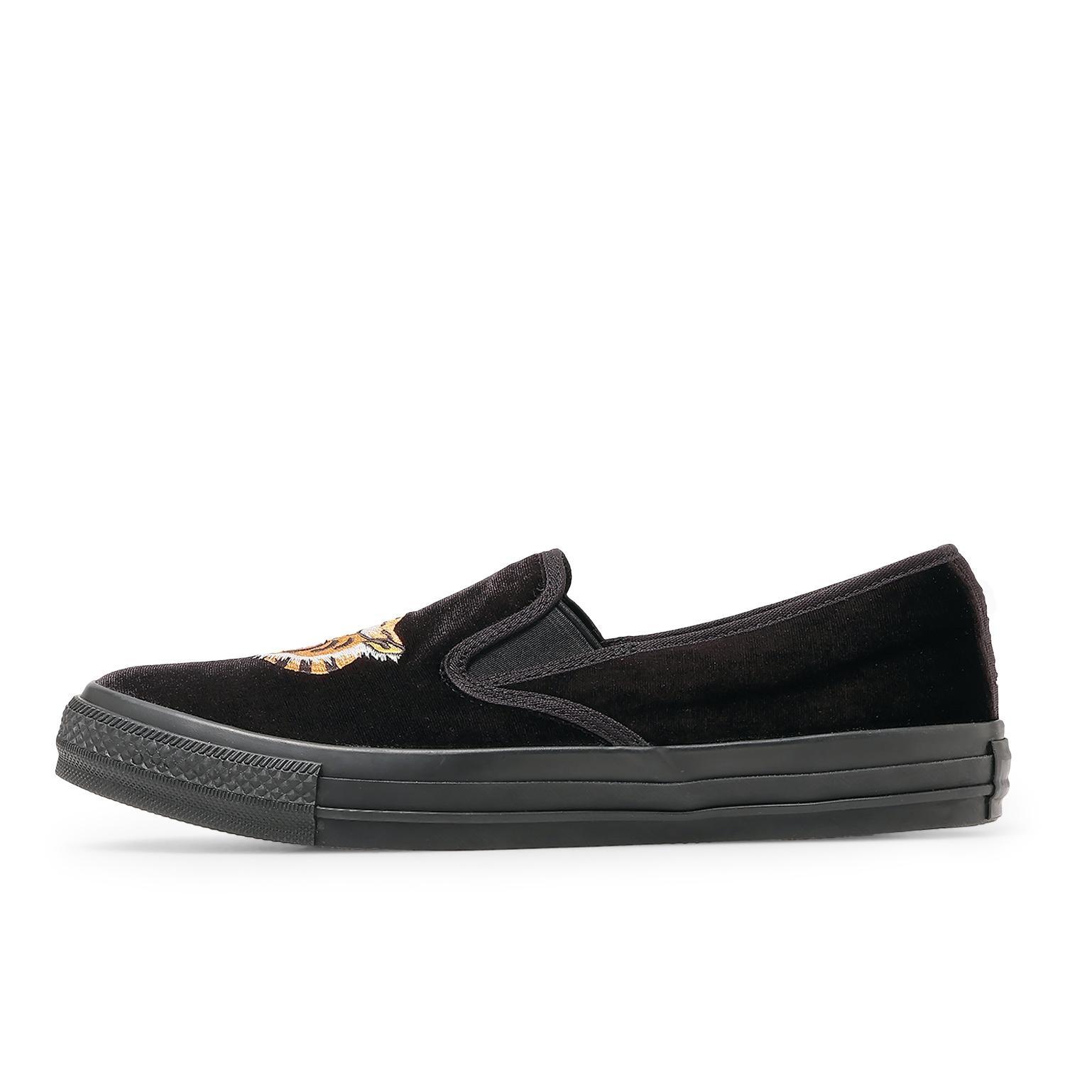 31317181　AS KUNGFU SLIP-ON　BLACK　707159-0001