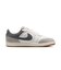 MIQ6425　AIR JORDAN SKYLINE LOW LE　100SMTWHT/SMKGR　712765-0001