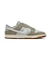 MIB6399　DUNK LOW RETRO SE　002LT SIL/WHT　695806-0003