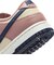 WHQ7487　W DUNK LOW SE　600PARPIN/MNNAV　699672-0002