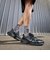 MHJ4497　V2K RUN　001BLK/DKSKGY　683627-0001