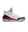 M580603B　JORDAN SON OF MARS LOW　103WHITE/LTCRMS　712813-0005