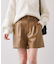 レザーショートパンツ