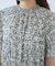 【emur/エミュール】マーガレット柄シャーリングワンピース