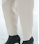 サテンタックテーパードパンツ