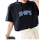 《一部追加予約》【WEB限定】 SHIPS ラウンド プリント ロゴ TEE
