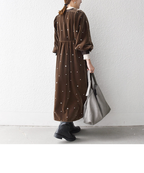 SHIPS any:〈手洗い可能〉ポリエステル ベロア 刺繍 タック フレア