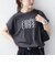 　《一部予約》メルティ コットン プリント ロゴ ショート スリーブ Tシャツ