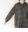 《予約》【WEB限定】〈手洗い可能〉ランダム ドット フリル ネック 裾 ラウンド ブラウス