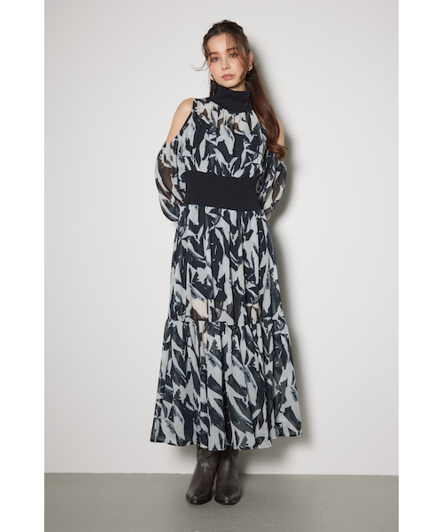 knitコンビスリットフレアワンピース｜リエンダの通販｜&mall