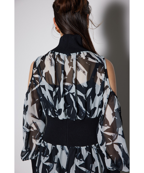 knitコンビスリットフレアワンピース｜リエンダの通販｜&mall