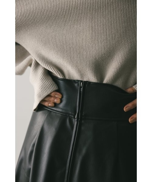 フェイクレザーフレアスカート｜スタイルミキサーの通販｜&mall
