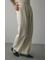 アウトドットフォルムパンツ