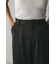 サテンタックフォルムパンツ