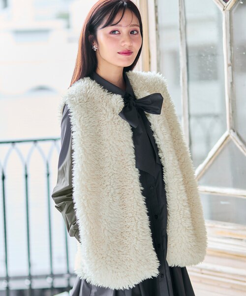 タグ付26,000円 FENNEL フェンネル フロントフリルジレ グレージュ