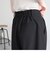 タックショートパンツ