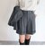 タックショートパンツ