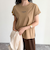 袖折り返しちびロゴTシャツ