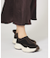 ハンズフリースニーカー