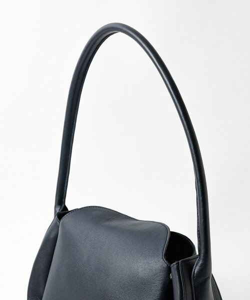 アバハウス（ABAHOUSE）/【YArKA/ヤーカ】real leather one shoulder tuc YArKA/ヤーカ】real leather one shoulder tuc｜アバハウスの通販