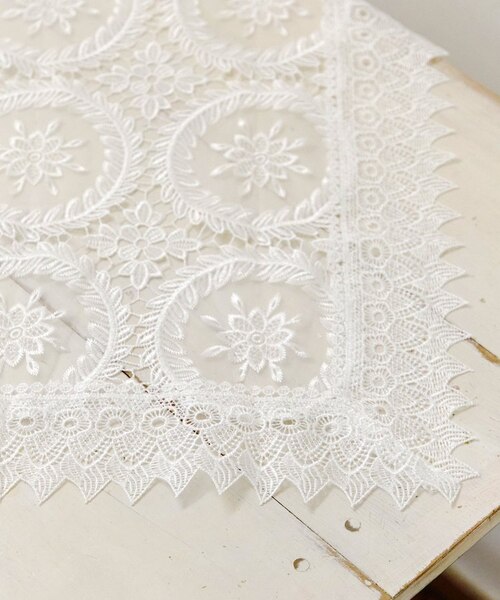 アンティークレースマルチクロス：85×85cm｜サリュの通販｜&mall