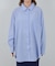 後ろボタン開き長袖シャツ