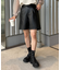フェイクレザーショートパンツ