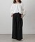 タックワイドパンツ