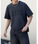 スプレー加工アップリケロゴTシャツ