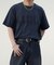スプレー加工アップリケロゴTシャツ