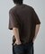 スプレー加工アップリケロゴTシャツ