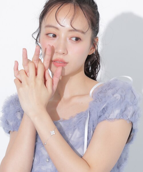 Cubic 大粒クローバーブレスレット｜ジルバイジルスチュアートの通販 