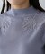 ヨーク刺繍ハイネックニット