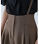 ストラップ付タックパンツ