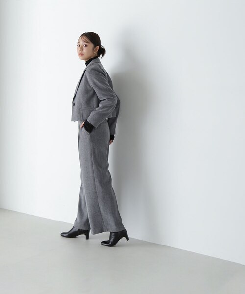 美品 ナチュラルビューティーベーシック スーツ セットアップ ジャケット パンツ ツイーディーセットアップ＞ショートジャケット 24AW