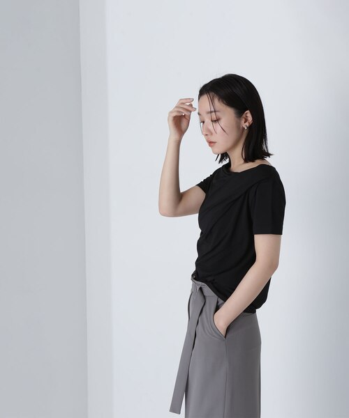 ドレープデザイントップス｜ナチュラルビューティーベーシックの