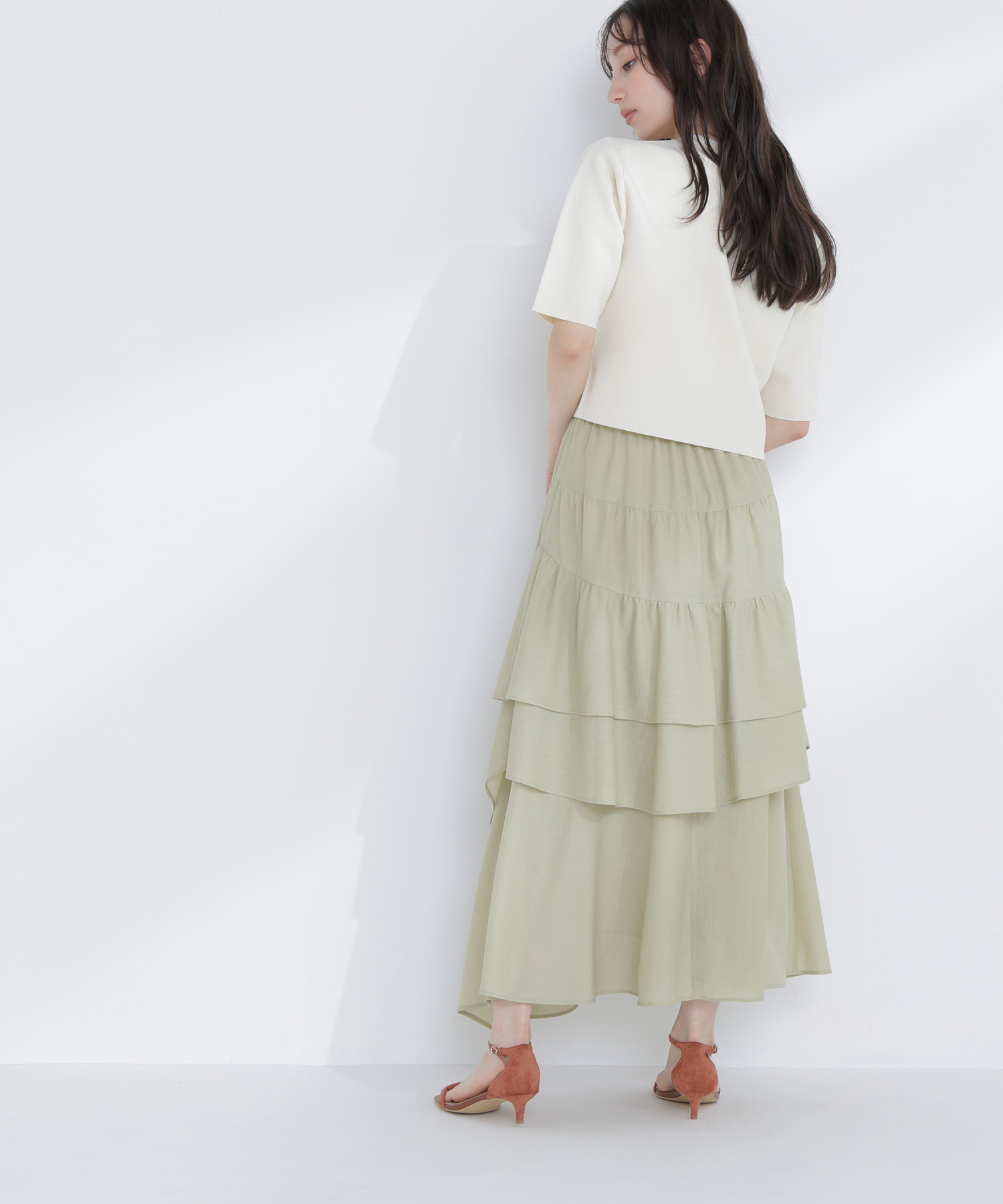 エンブレムボタンニットジャケット半袖