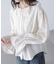フリルカラーブラウス