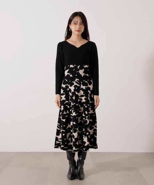 ジャガードフラワーニットワンピース｜プロポーションボディ