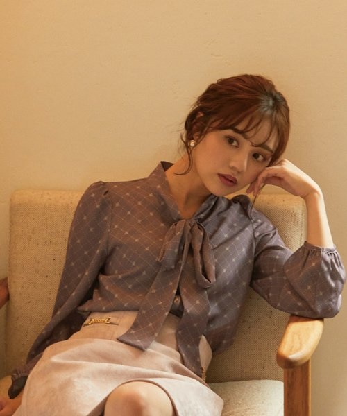 美人百花10月号タイアップ 宇賀美里さん着用商品｜モノグラム