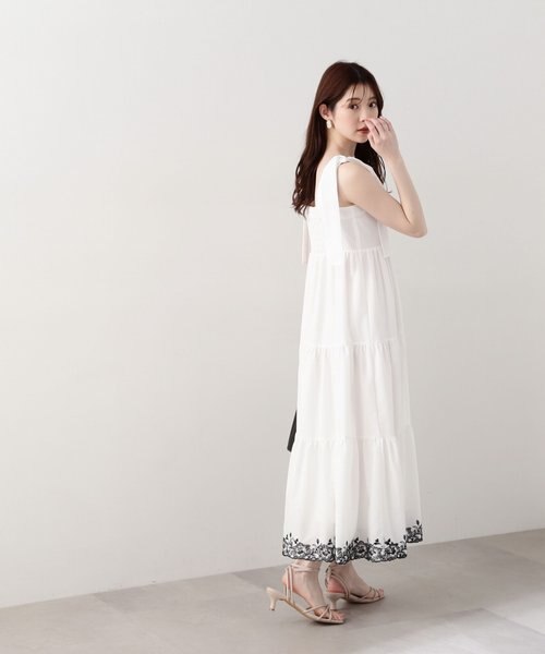 エンブロイダリーティアードワンピース｜プロポーションボディ
