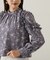 モノトーンフラワーフリルブラウス　24AW