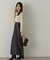 スリット入りサテンナロースカート　24AW